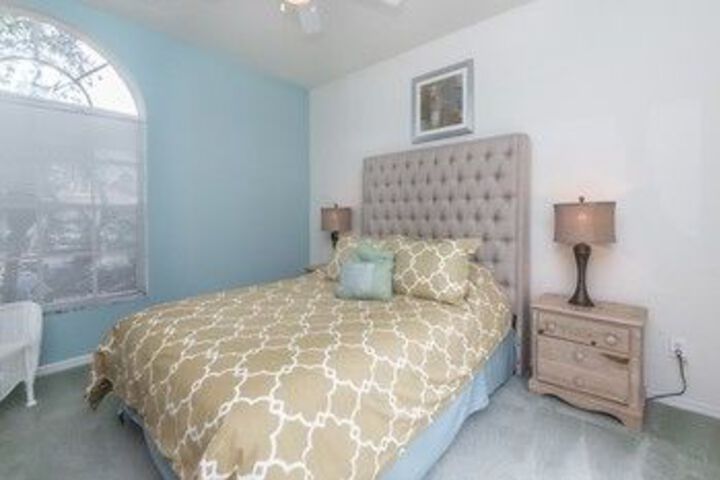 Room 5 of 25