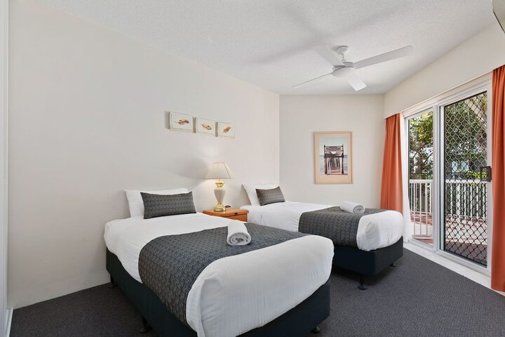 Room 3 of 112