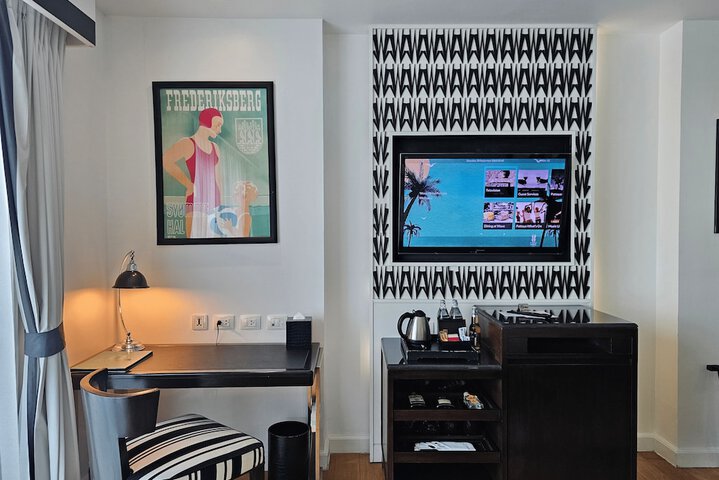 Room amenity