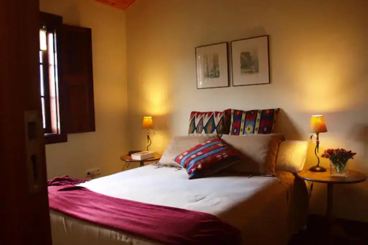 Room 3 of 10