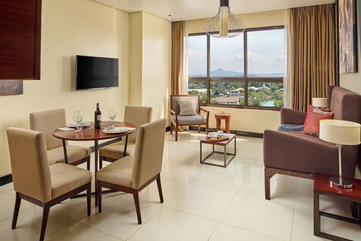 Room 51 of 91