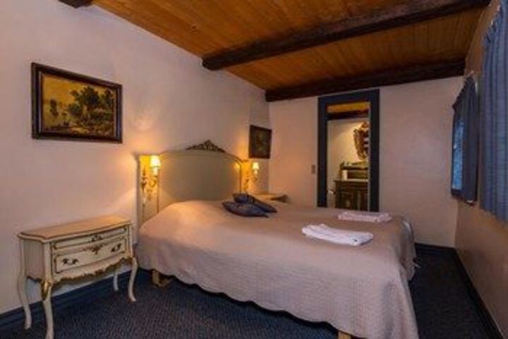 Room 28 of 33