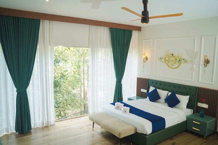 Room 14 of 36
