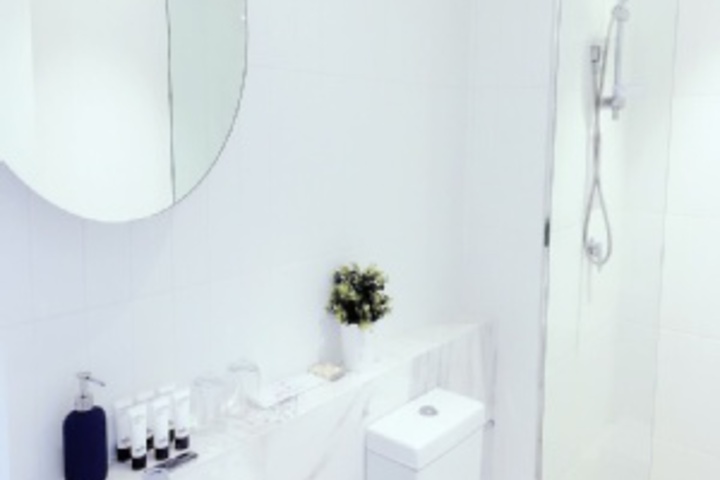 Room 105 of 180