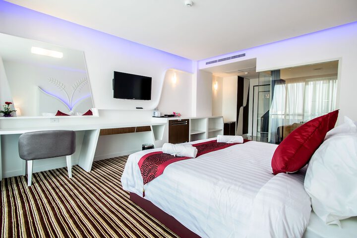 Room 12 of 60