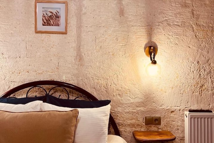 Room 6 of 70