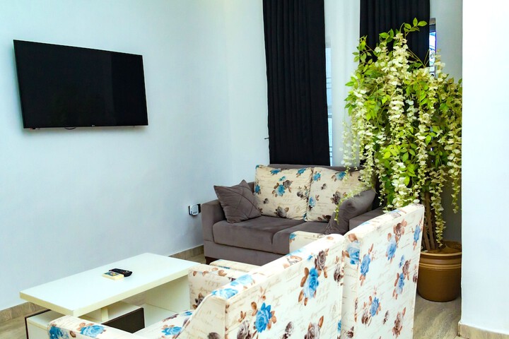 Room 12 of 15