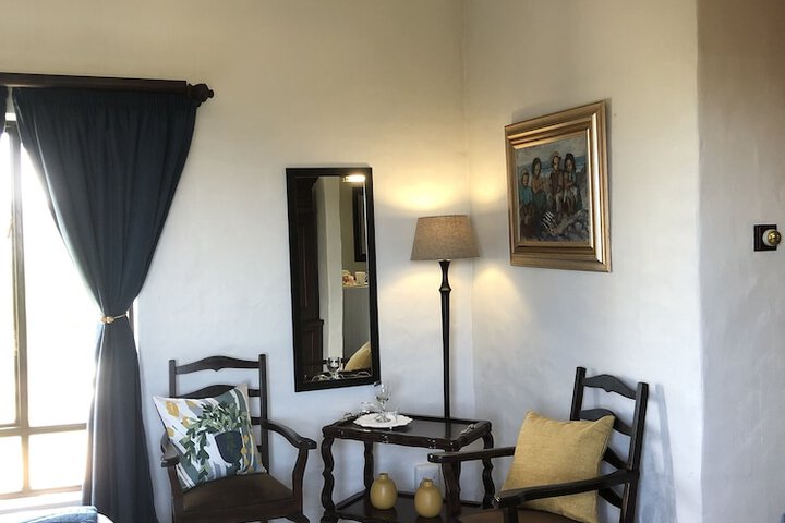 Room 28 of 104