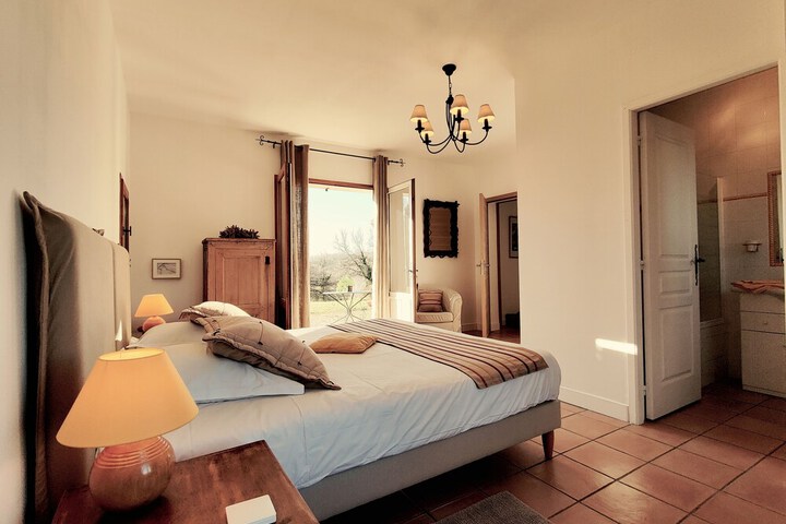 Room 11 of 70