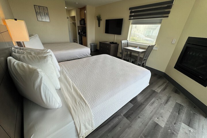 Room 9 of 114