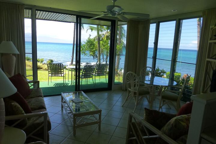 Lower Honoapiilani Condo #101 1 Bathroom Condo in Lahaina, HI