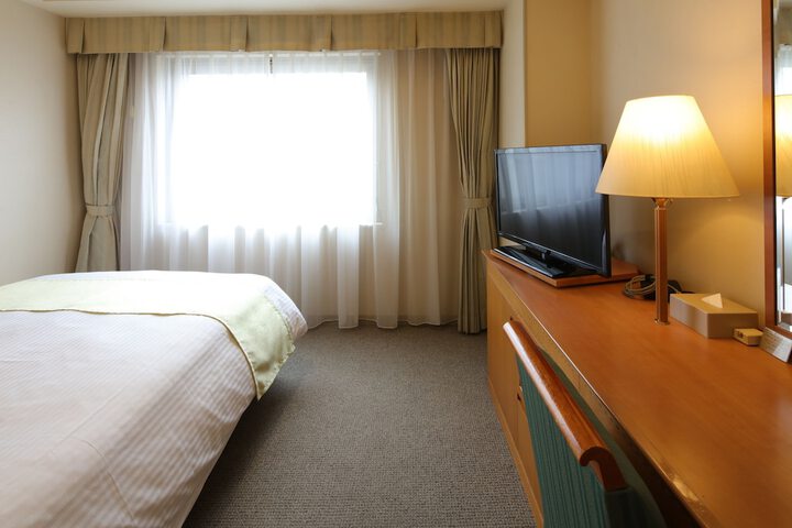Room 11 of 77