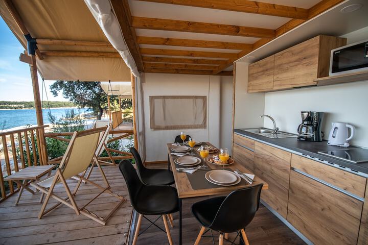 Private kitchenette