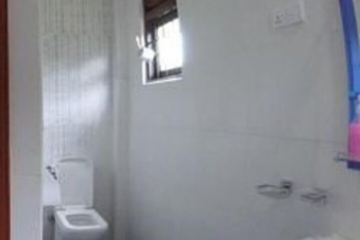 Room 7 of 10