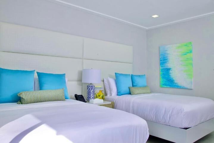 Room 12 of 34