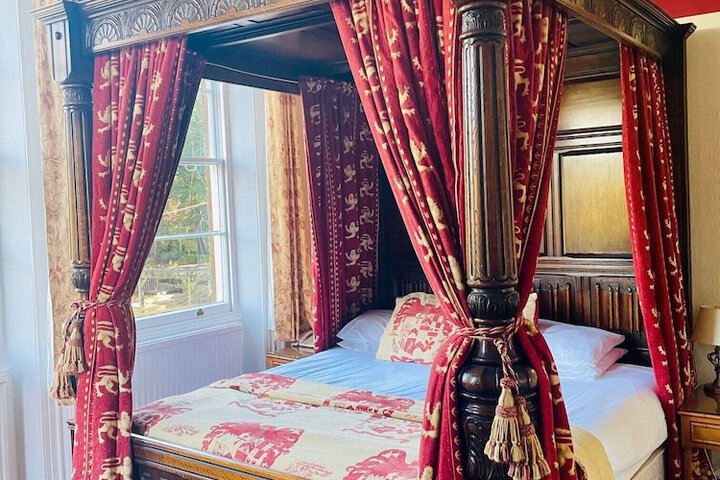 Room 14 of 49