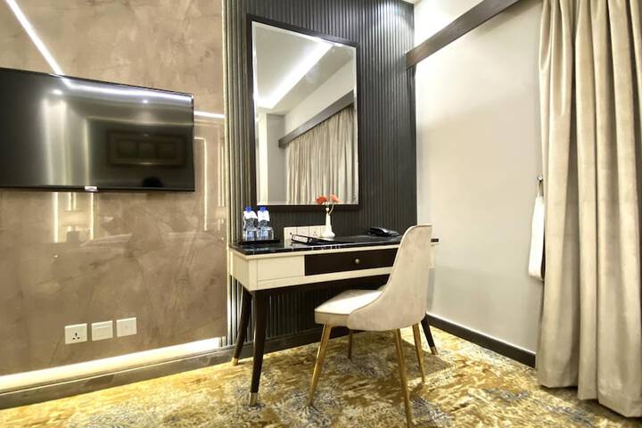Room 7 of 46