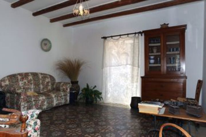 Room 14 of 18