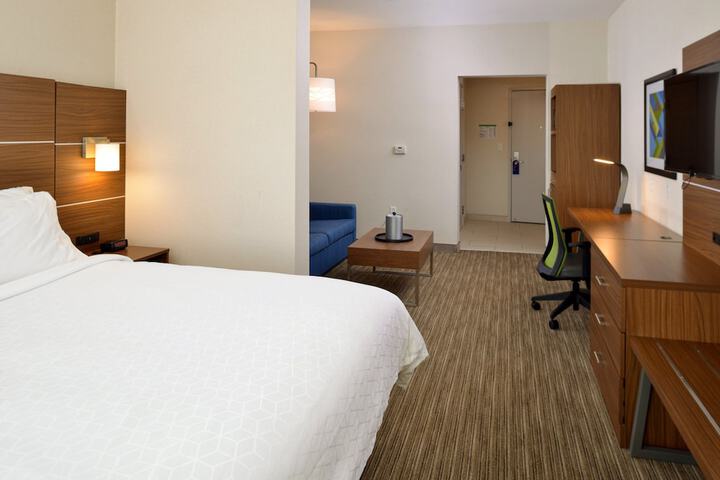 Room 13 of 41