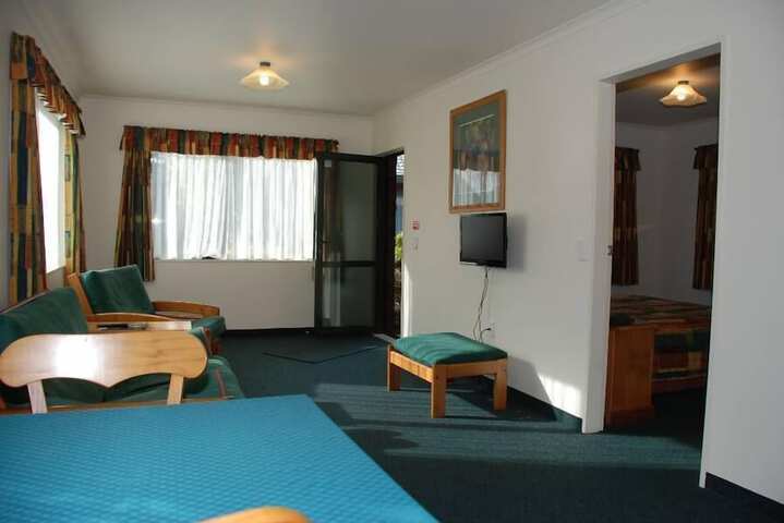 Room 9 of 25