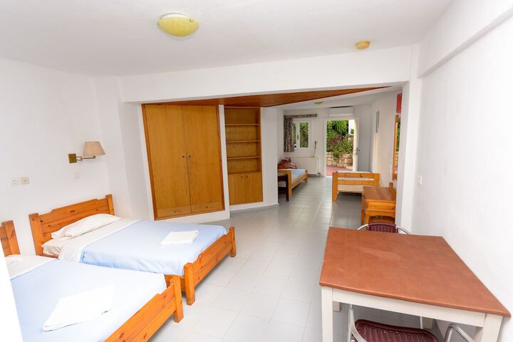 Room 30 of 65