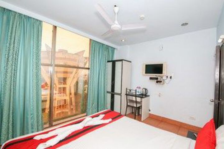 Room 14 of 26