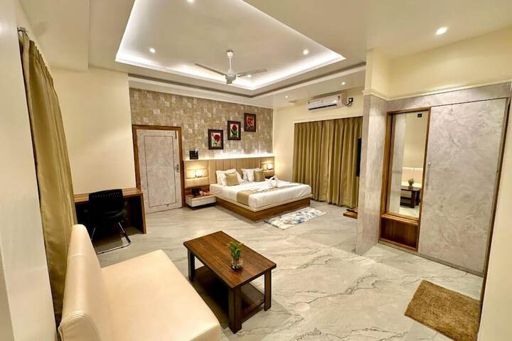 Room 13 of 45