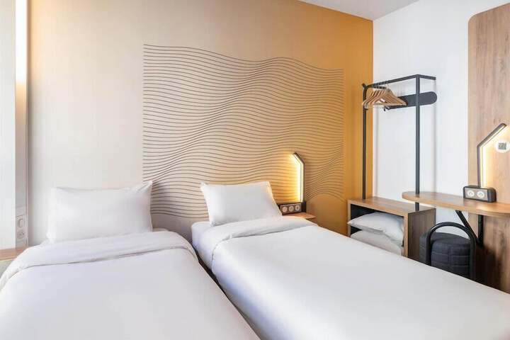 Room 18 of 62