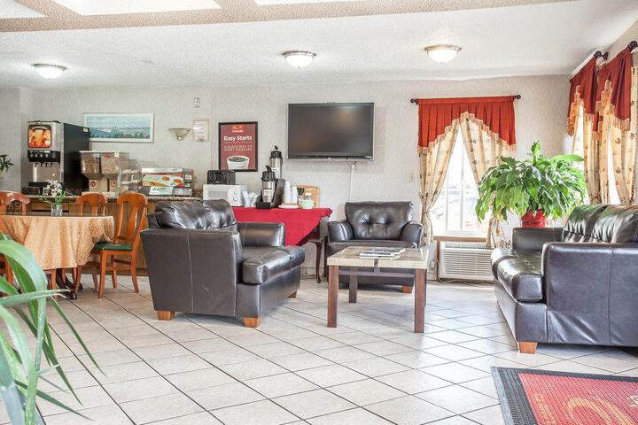 restaurant cafeteria