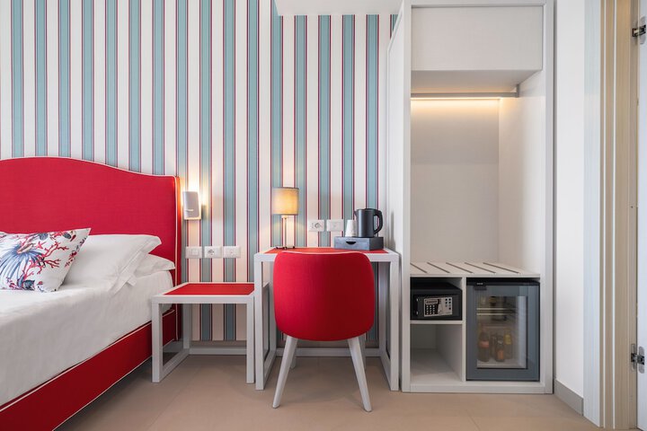Room 16 of 58