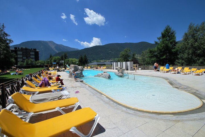 Hotel Pool