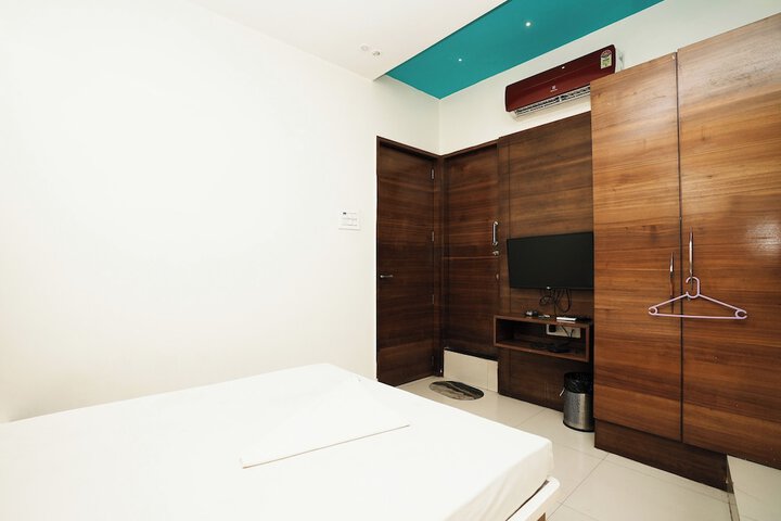 Room 18 of 32