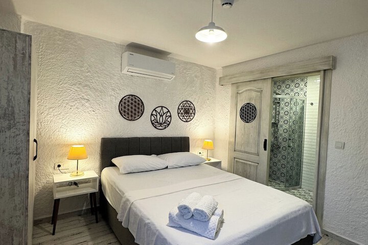 Room 16 of 45