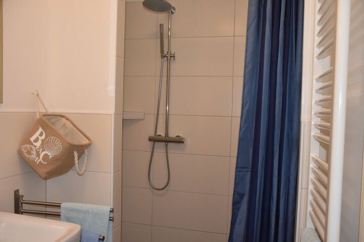 Room 150 of 185
