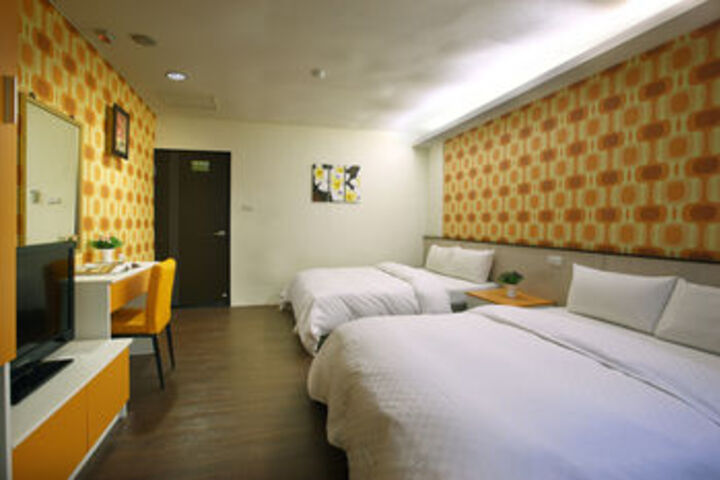 Room 23 of 49