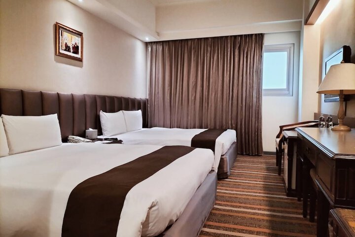 Room 32 of 88