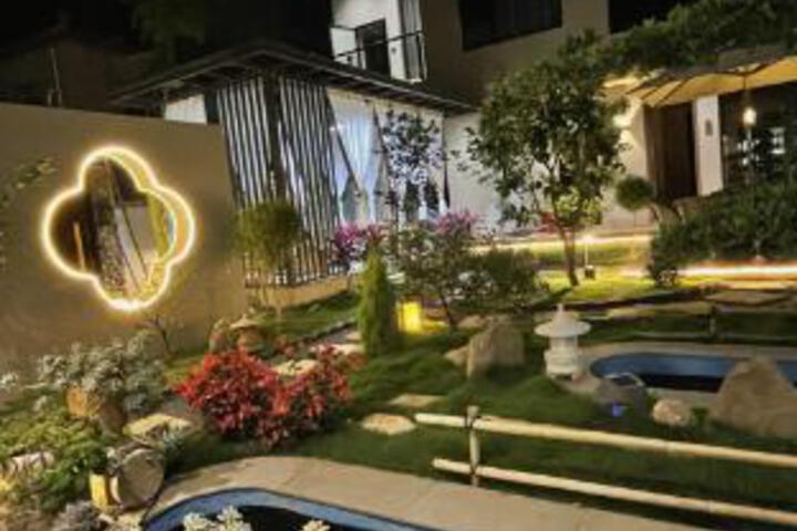 Longhe Mountain Boutique Hotel