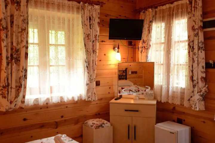 Room 8 of 14