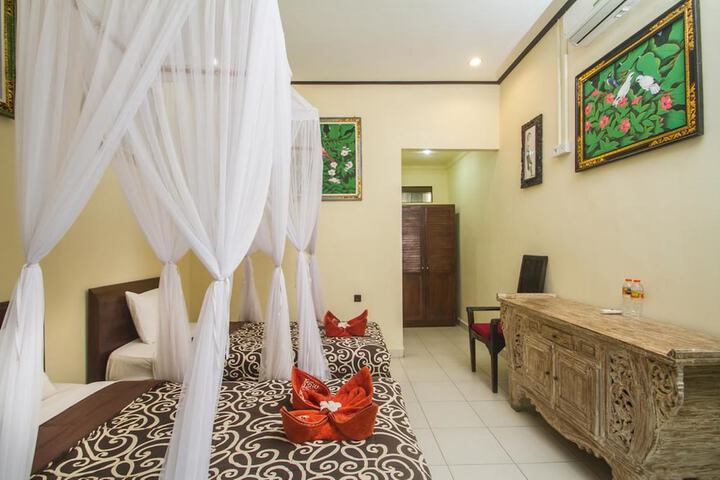 Room 16 of 38