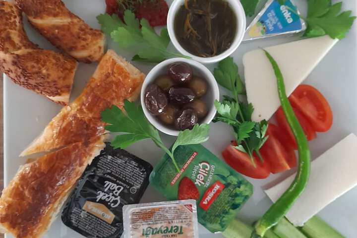 Dining 20 of 60