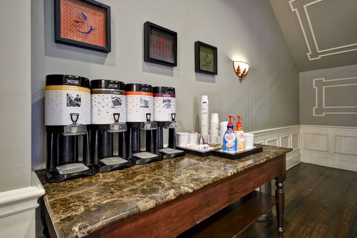 Coffee shop
