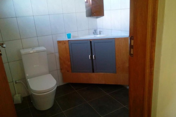 Room 10 of 12