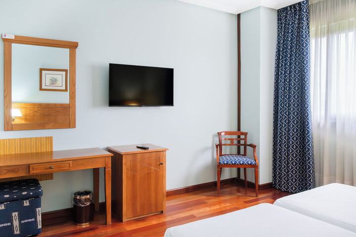 Room 6 of 37