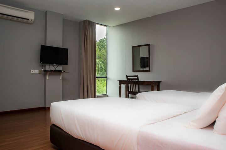 Room 9 of 22