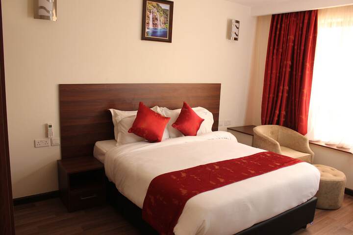Room 10 of 30
