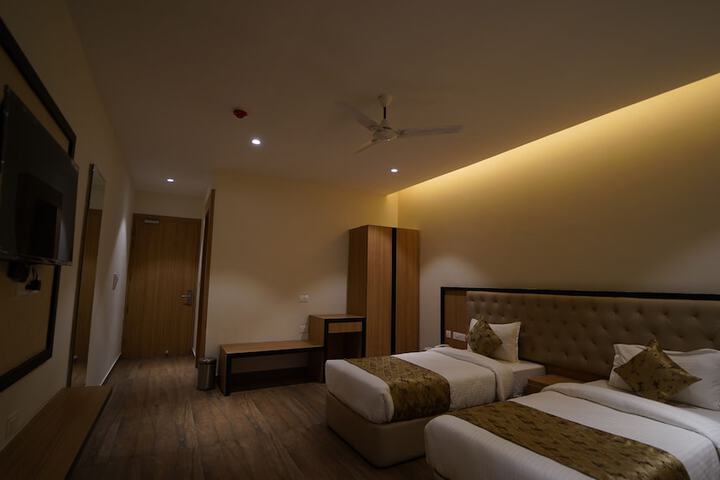 Room 7 of 49