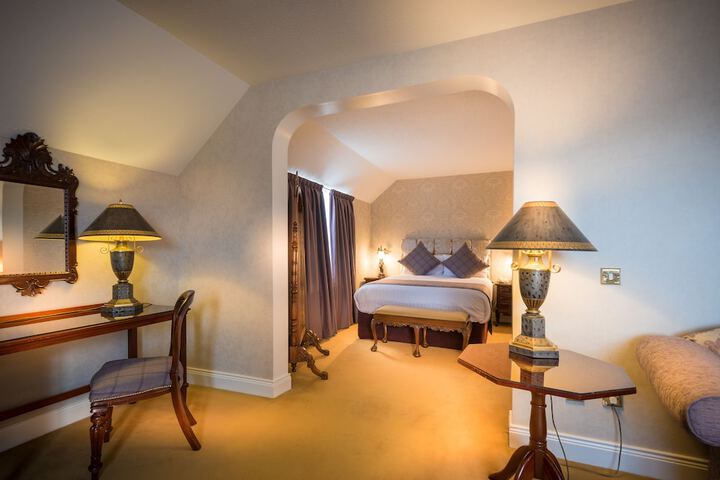Room 8 of 34