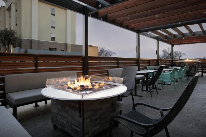 Terrace/Patio 36 of 40