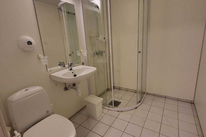 Room 55 of 102
