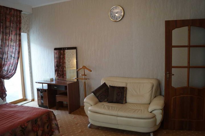 Room 26 of 47